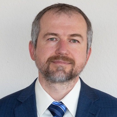 Momo Vuyisich Momo Vuyisich